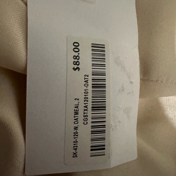 Pleated front skirt - Picture 4 of 4